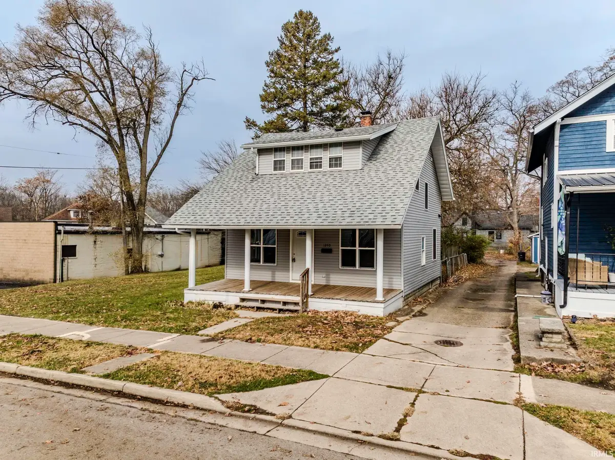 1240 Kinsmoor Avenue, Fort Wayne, IN 46807 - Image #1