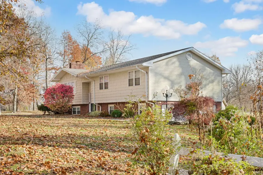 46 Woodlawn Drive, Mitchell, IN 47446 - Image #2