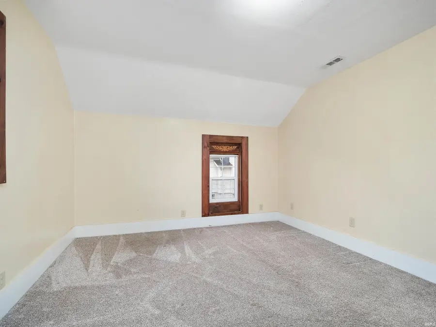 244 Grayston Avenue, Huntington, IN 46750 - Image #3