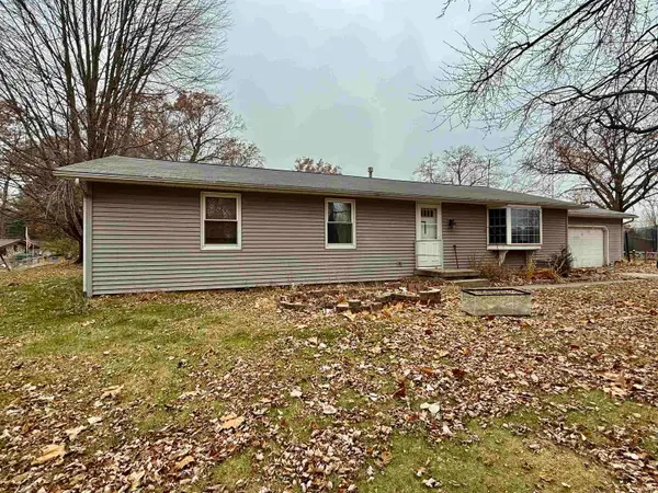 11830 N Acorn Drive, Syracuse, IN 46567