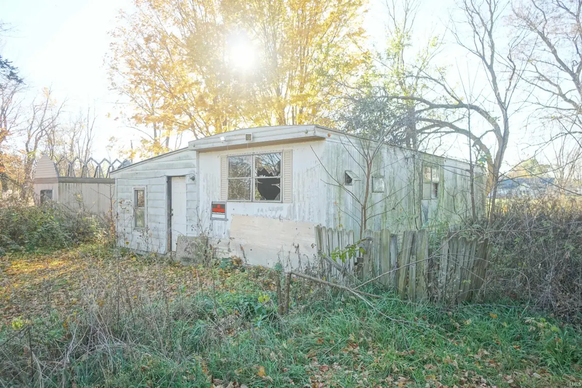 4271 S Mallard Road, Mentone, IN 46539 - Image #1