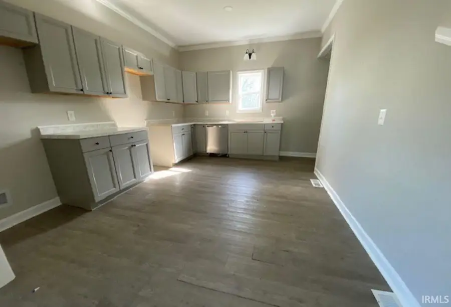 114 S Lincoln Street, Oakland City, IN 47660 - Image #3