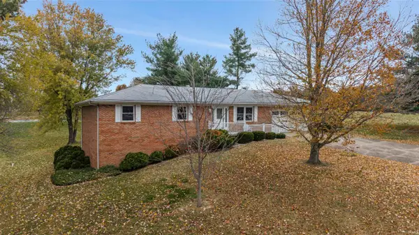 9330 Eastlake Drive, Wadesville, IN 47638