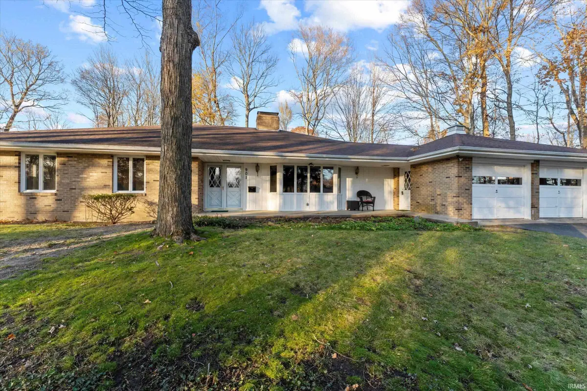 901 Northwood Drive, Nappanee, IN 46550 - Image #1