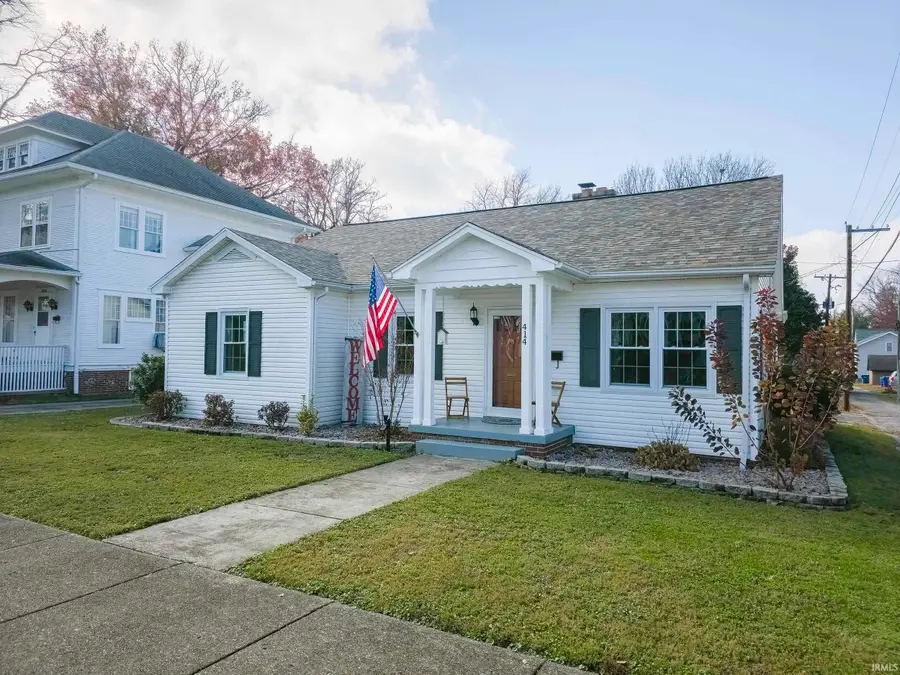 414 N Cherry Street, Mount Carmel, IL 62863 - Image #2