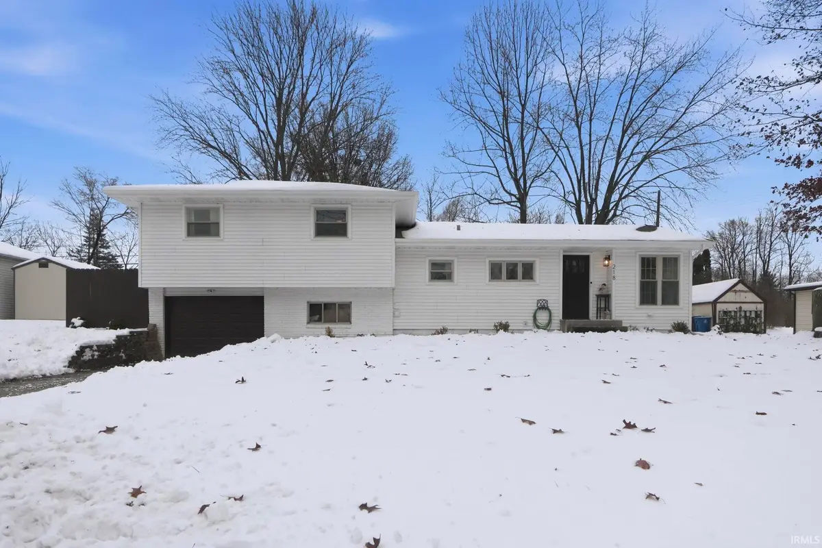 218 Iwo Street, Auburn, IN 46706 - #1