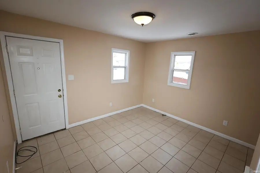 327 Harding Avenue, Mishawaka, IN 46544 - Image #3