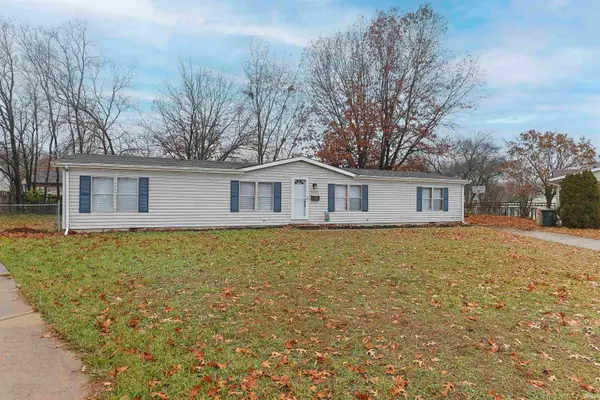 5215 Hazelwood Court, South Bend, IN 46619