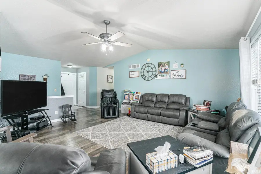 11905 Sandbrooke Drive, Millersburg, IN 46543 - Image #3