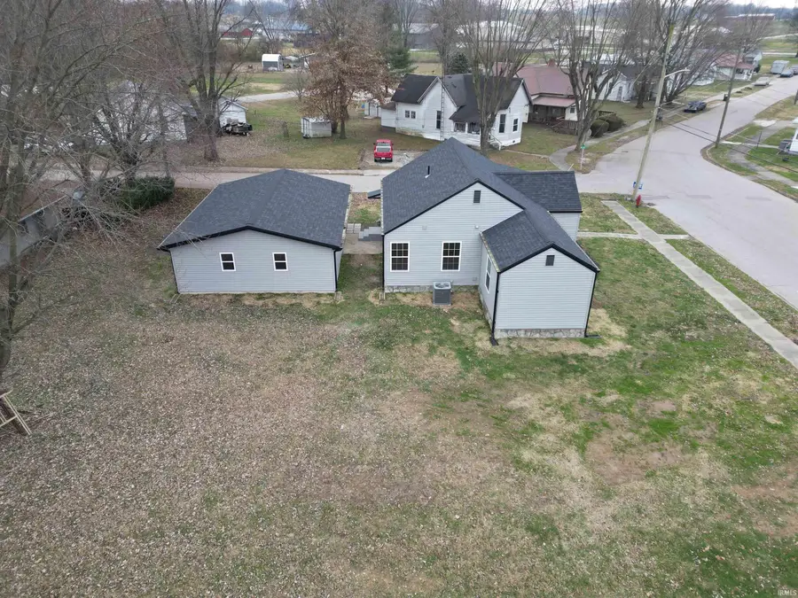 512 S 5th Street, Petersburg, IN 47567 - Image #2