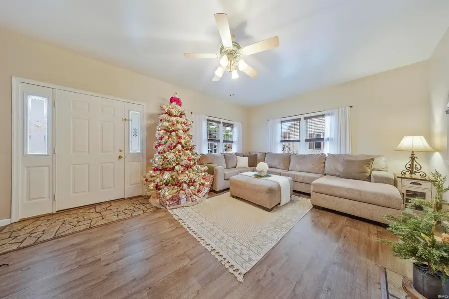 227 W Vine Street, Oakland City, IN 47660 - Image #2