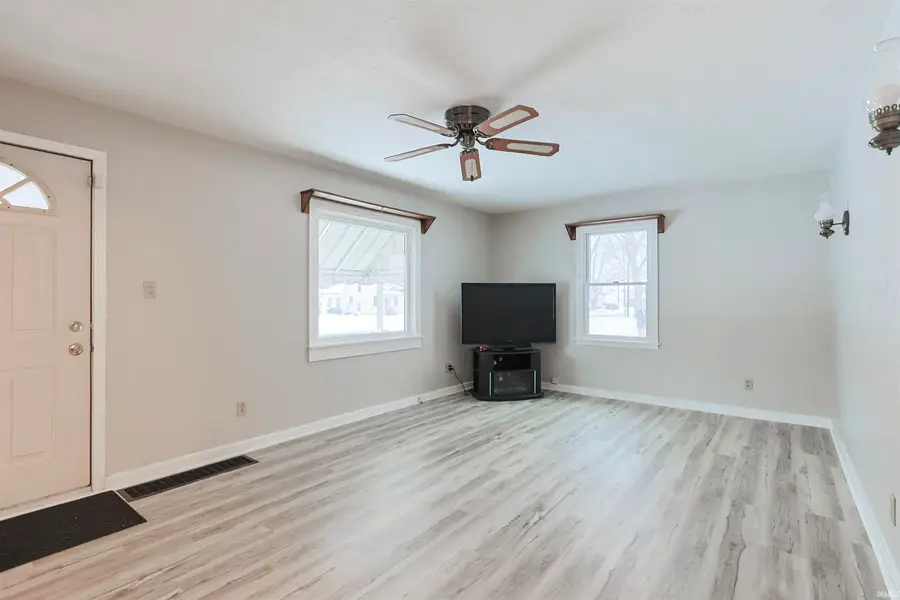 140 Oakside Avenue, Mishawaka, IN 46544 - Image #2