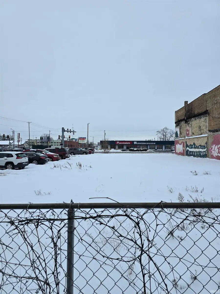 905 & 907 S Michigan St Street, South Bend, IN 46601 - Image #3