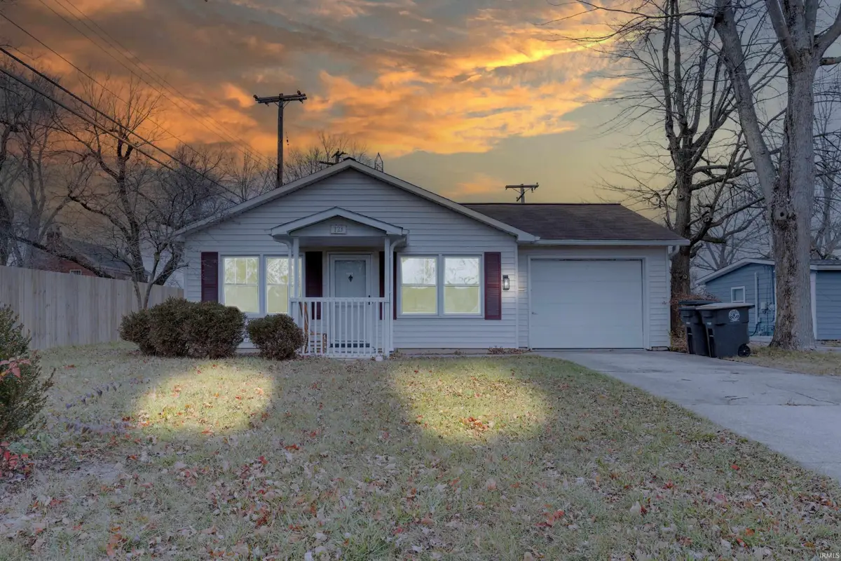 123 Edgeknoll Lane, Fort Wayne, IN 46816 - Image #1