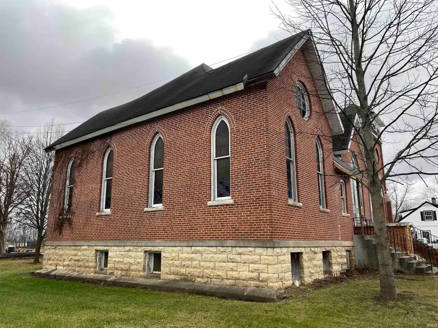 105 N Mckee Street, Macy, IN 46951 - #2