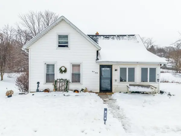 330 Posey Hill, Roanoke, IN 46783