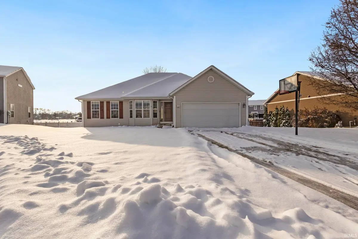 3127 Brunswick Square Drive, Mishawaka, IN 46544 - Image #1
