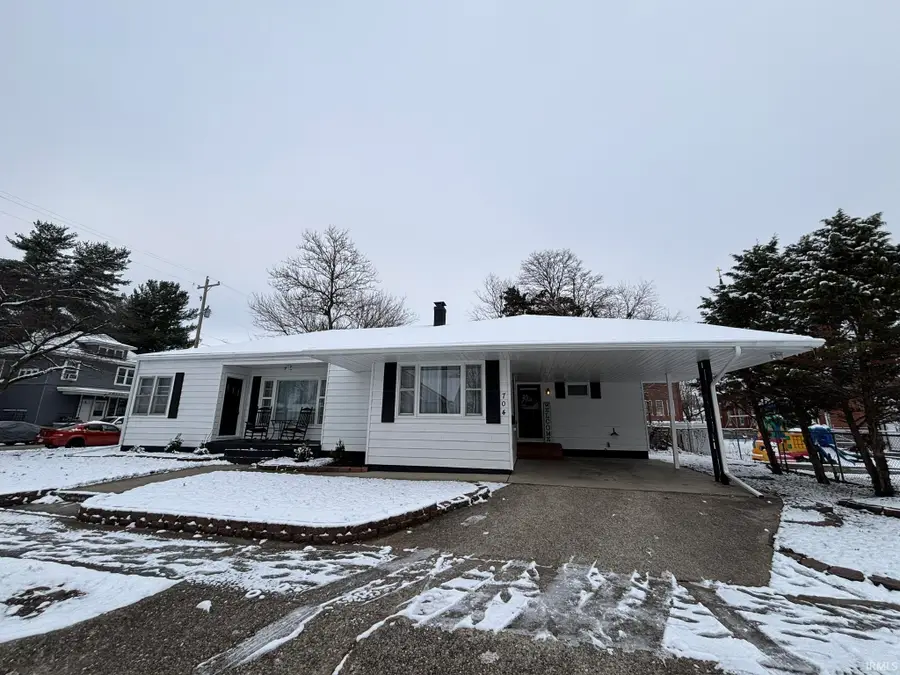 704 N 9th Street, Vincennes, IN 47591 - Image #2