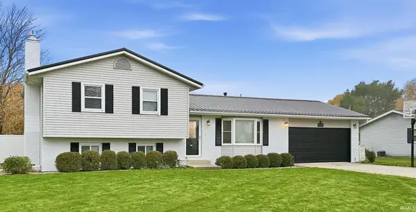 27424 Lamplighter Ln, Elkhart, IN 46514