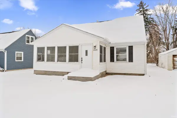 4420 Meadow Lane, South Bend, IN 46619