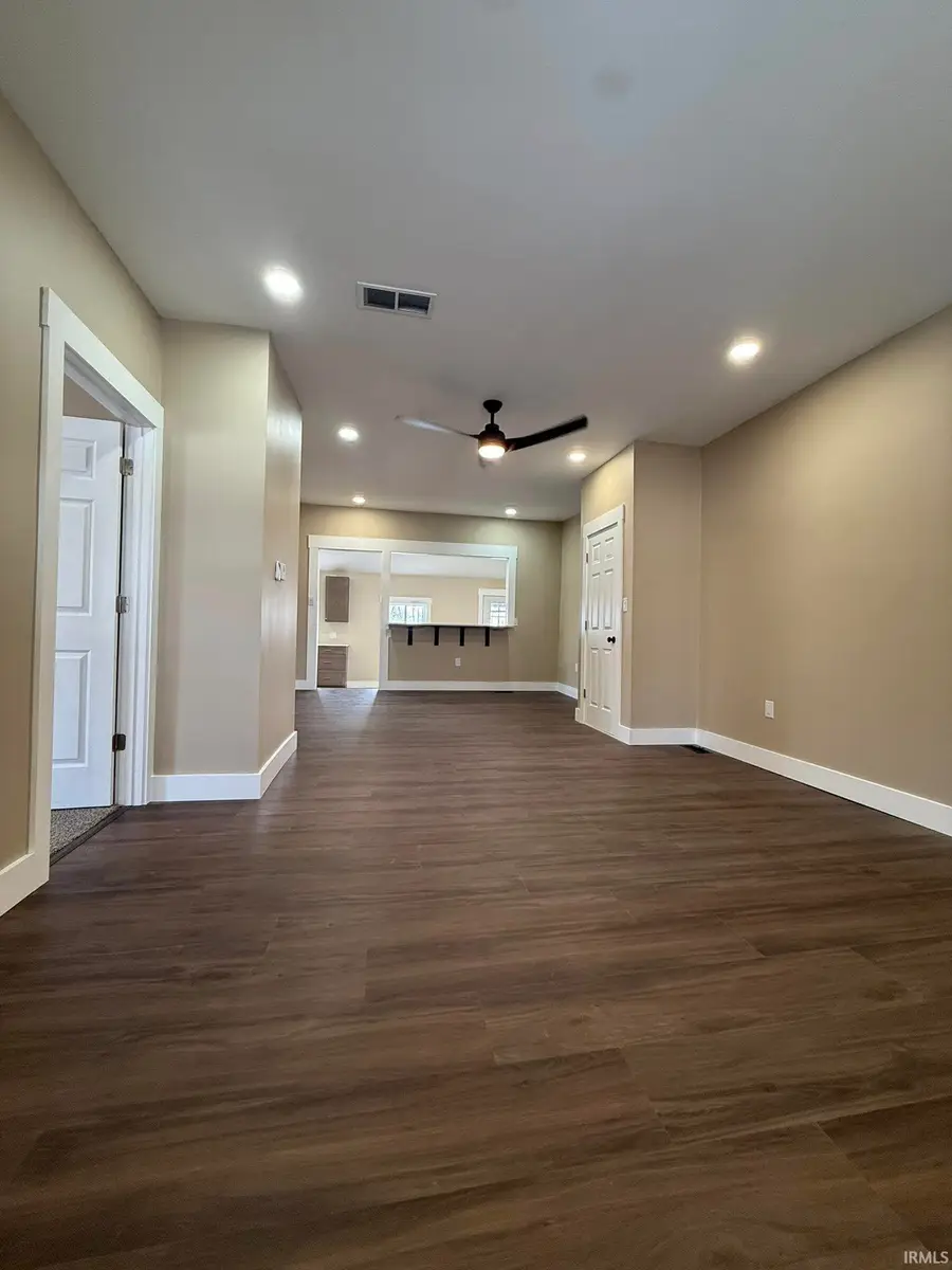 825 S Illinois Street, Bicknell, IN 47512 - Image #3