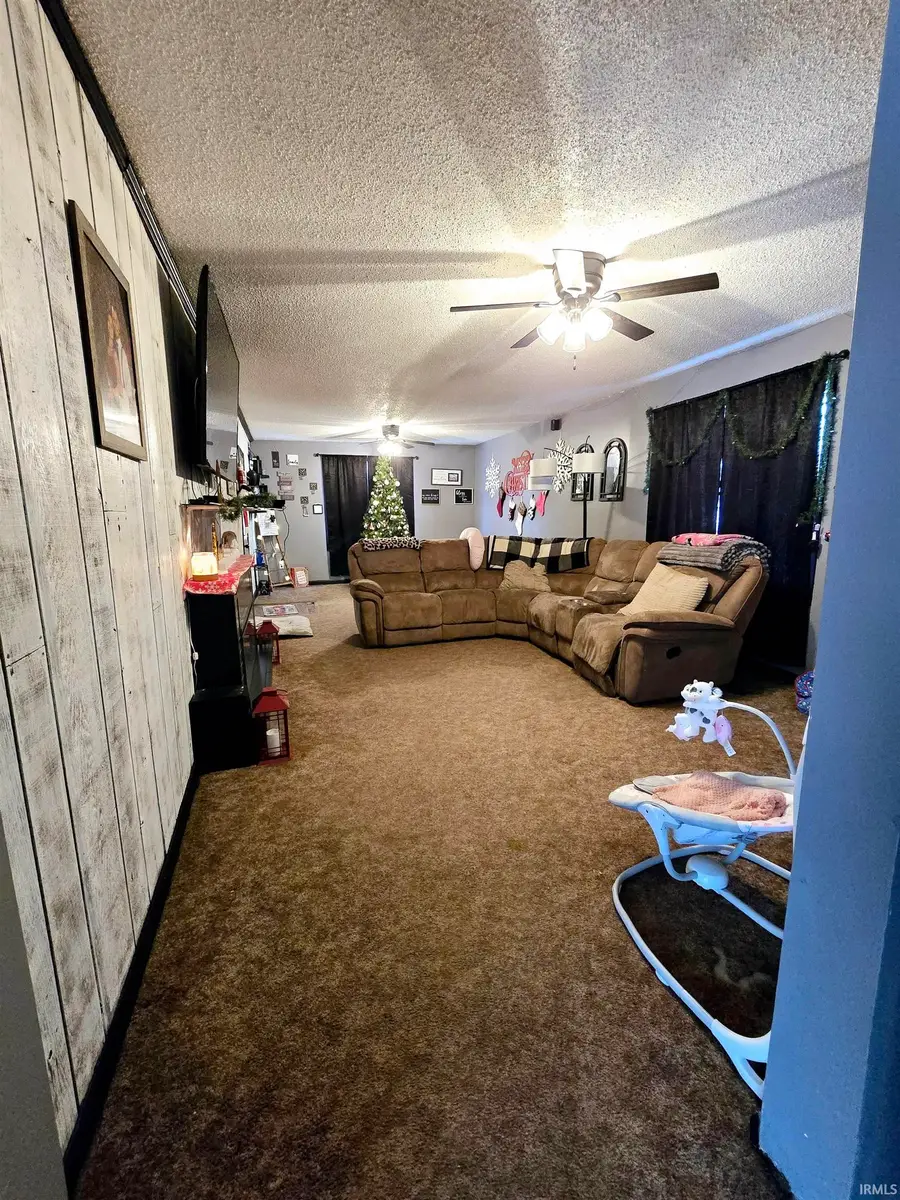 408 E Grant Street, Hartford City, IN 47348 - Image #2