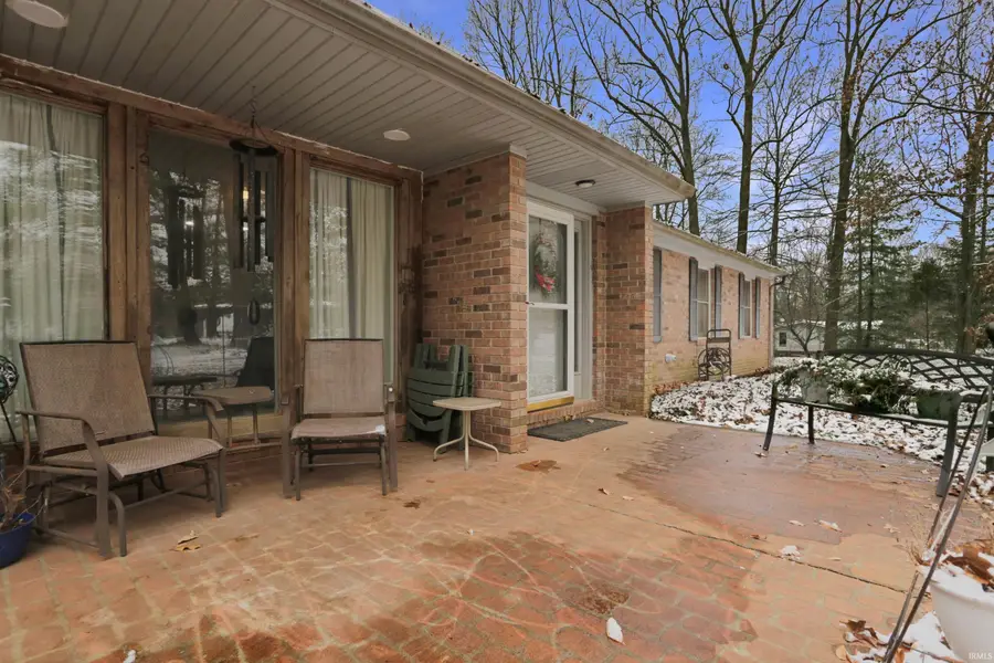 10100 Hillview Drive, Evansville, IN 47720 - Image #3