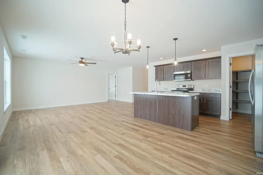 430 N Eastfield Circle, Milford, IN 46542 - Image #2