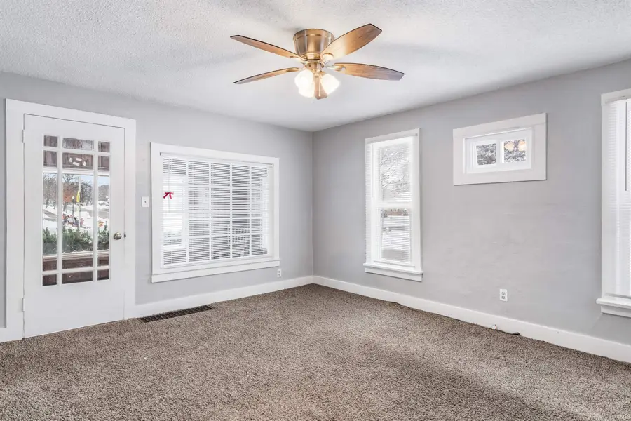 558 N Riley Street, Kendallville, IN 46755 - Image #2