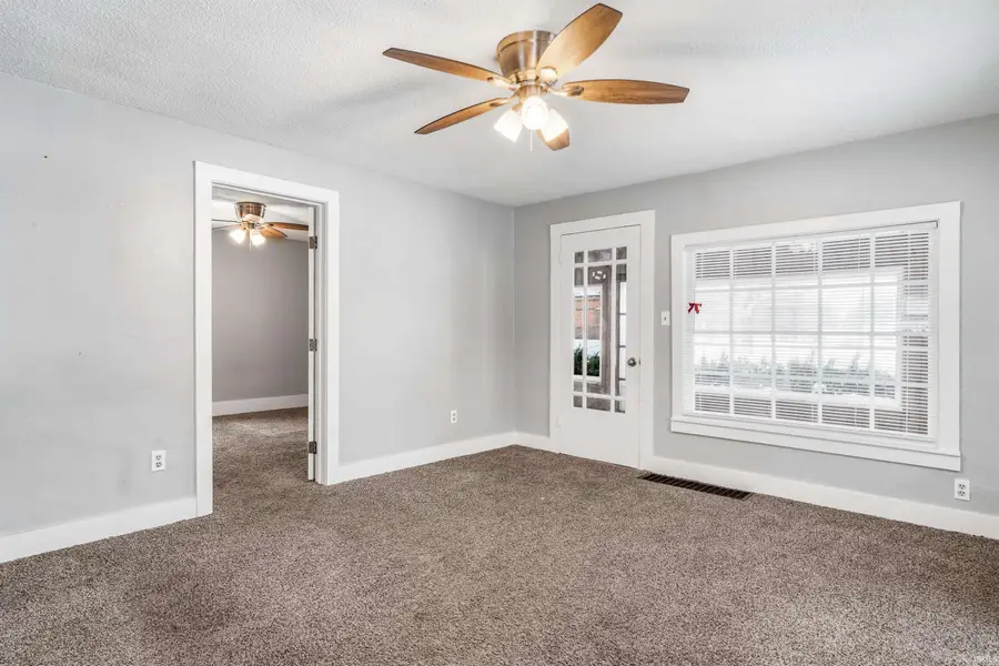 558 N Riley Street, Kendallville, IN 46755 - Image #3