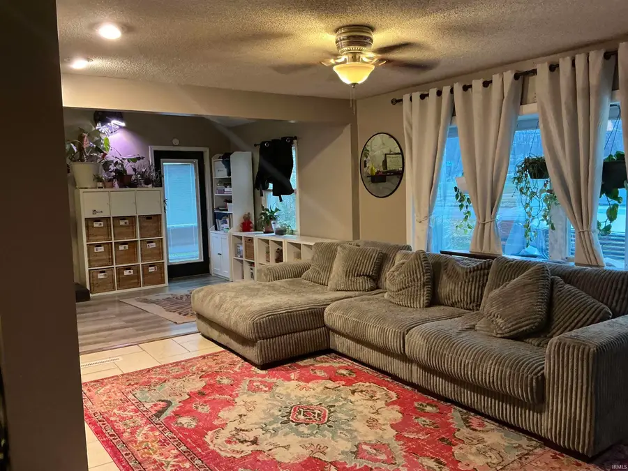 307 W Mill Road, Evansville, IN 47710 - Image #2