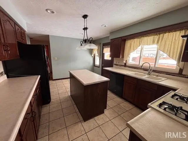 700 S Sharon Avenue, Fowler, IN 47944 - Image #3