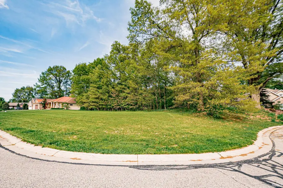 354 N Lake Placid Drive, Warsaw, IN 46582 - Image #2