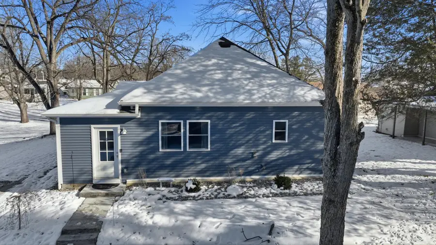 212 N Hendricks Street, Warren, IN 46792 - Image #2