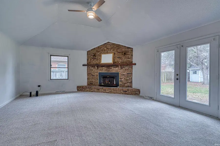 8224 E Heritage Drive, Evansville, IN 47715 - Image #2