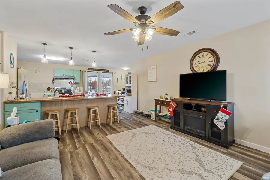 904 E Bradford Street, Marion, IN 46952 - Image #3