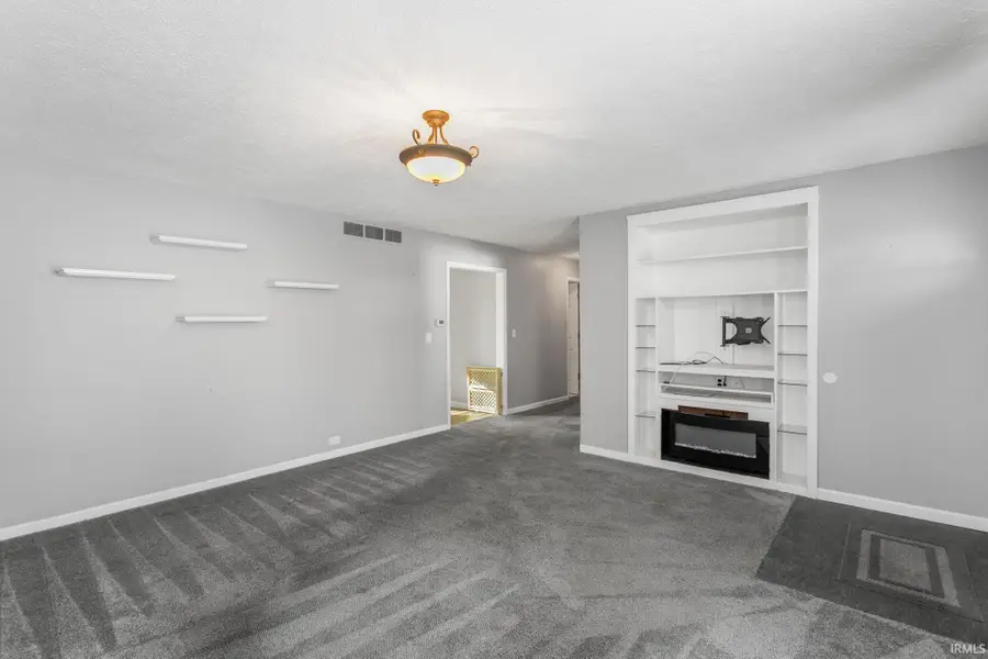 5202 Greenleaf Lane, South Bend, IN 46619 - Image #3