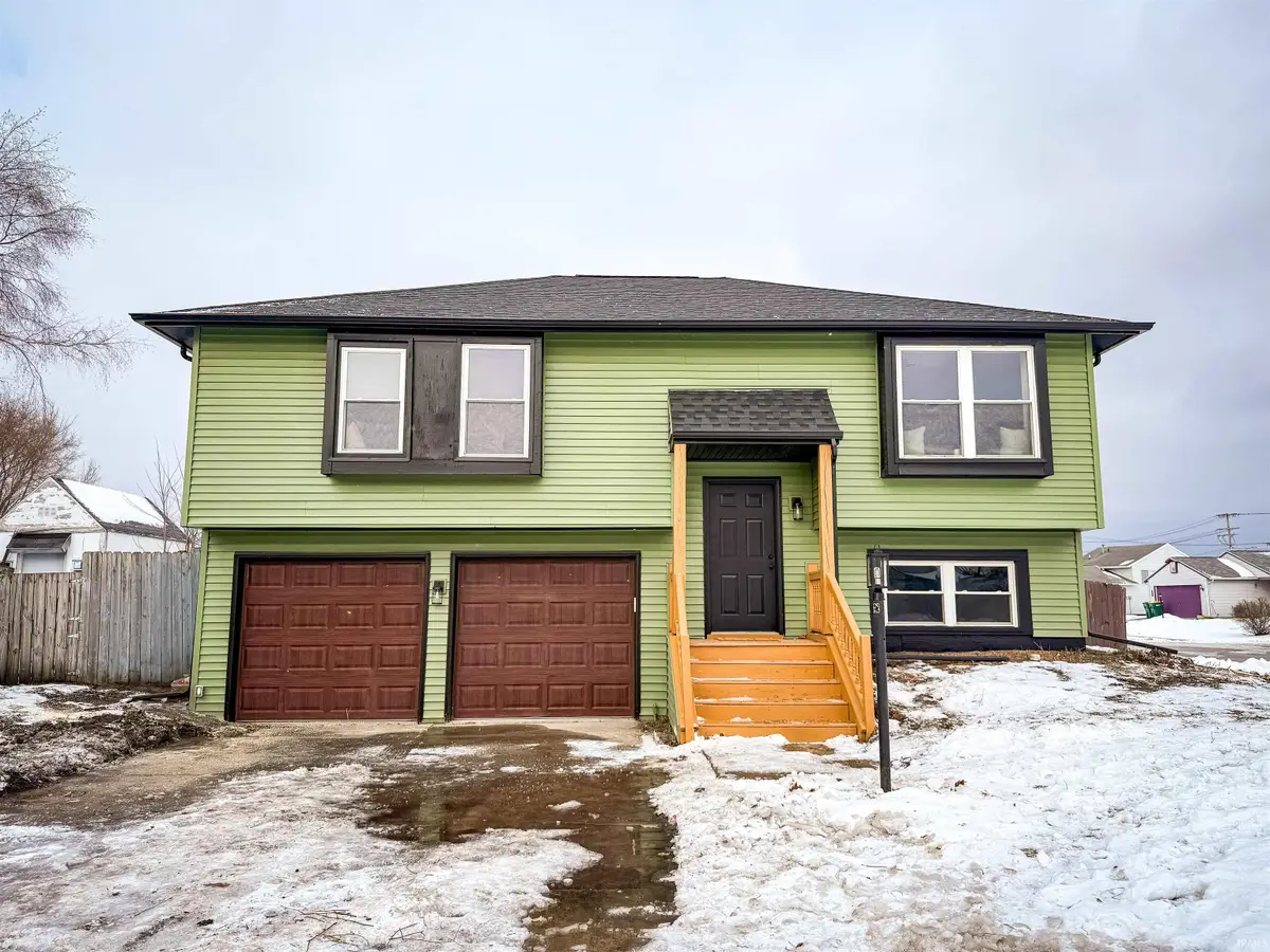 820 Lovechio Drive, Mishawaka, IN 46544 - Image #1