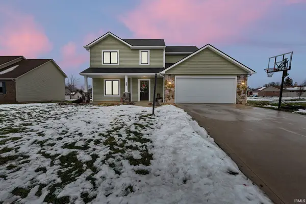 317 W Deer Trail, South Whitley, IN 46787