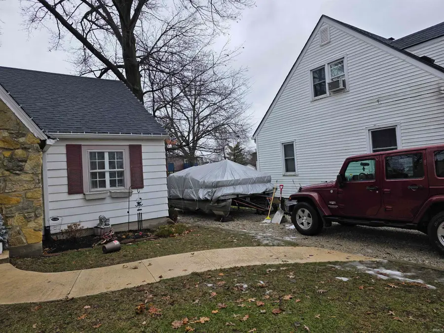 210 W Roosevelt Street, Muncie, IN 47303 - Image #2