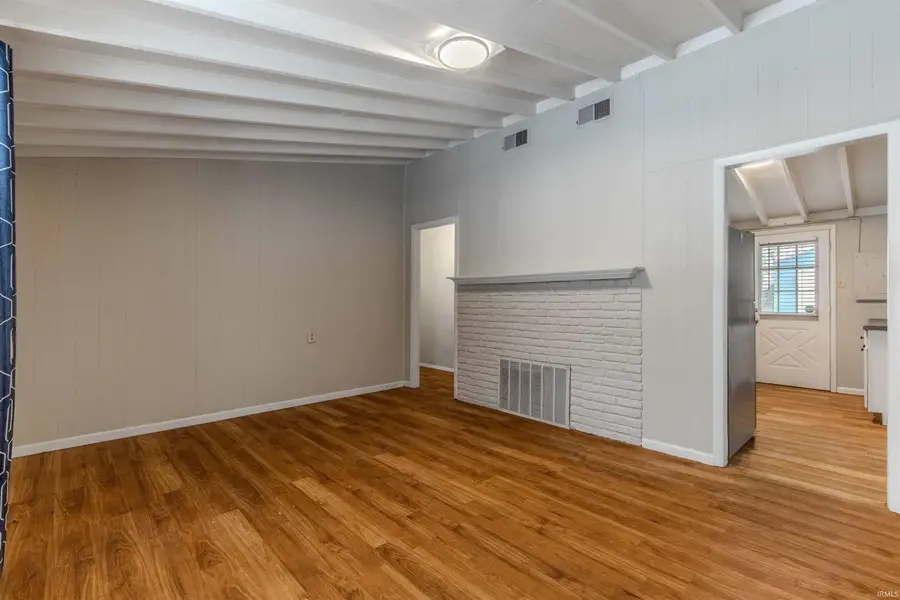 817 W Edgar Avenue, Mishawaka, IN 46545 - Image #2