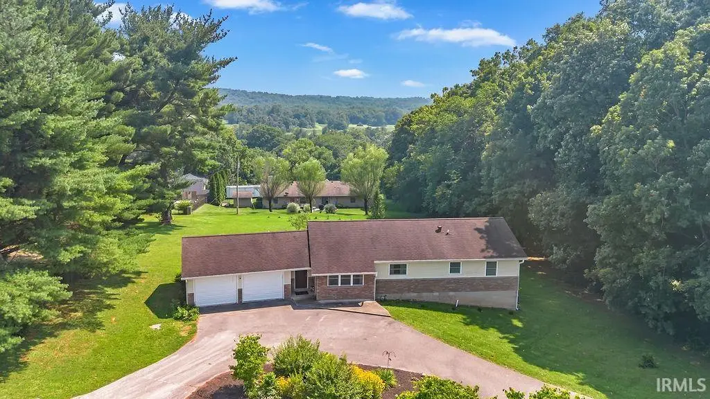 1744 Parkview Drive, Bedford, IN 47421 - Image #1