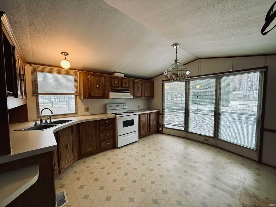 6798 E Rest-a-while Lane, Monticello, IN 47960 - Image #3