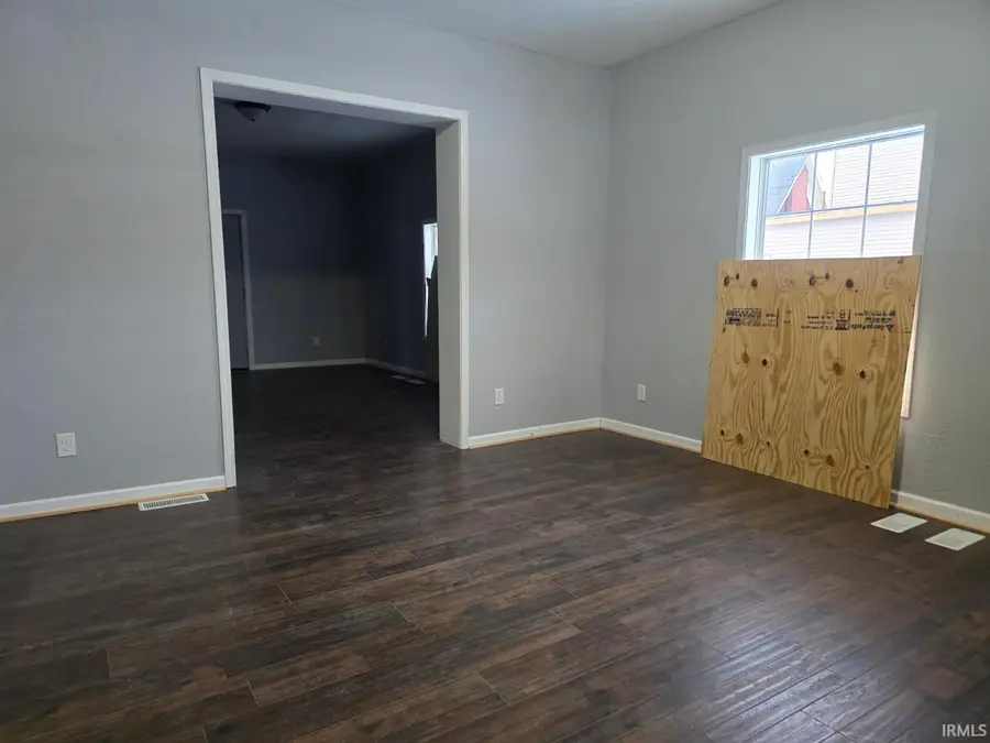 512 S Gallatin Street, Marion, IN 46953 - Image #2