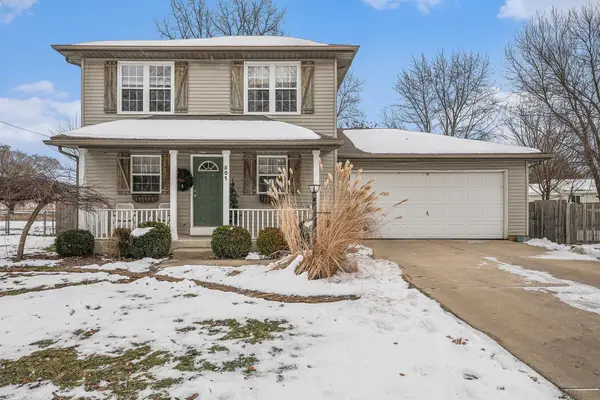 501 Pleasant Acres Drive, Nappanee, IN 46550