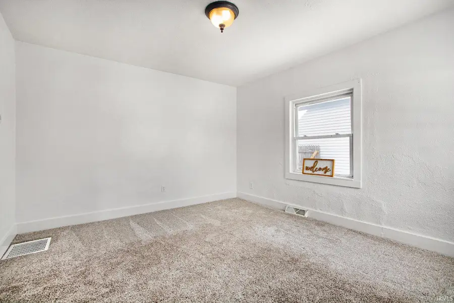 205 N Middleboro Avenue, Mishawaka, IN 46544 - Image #2