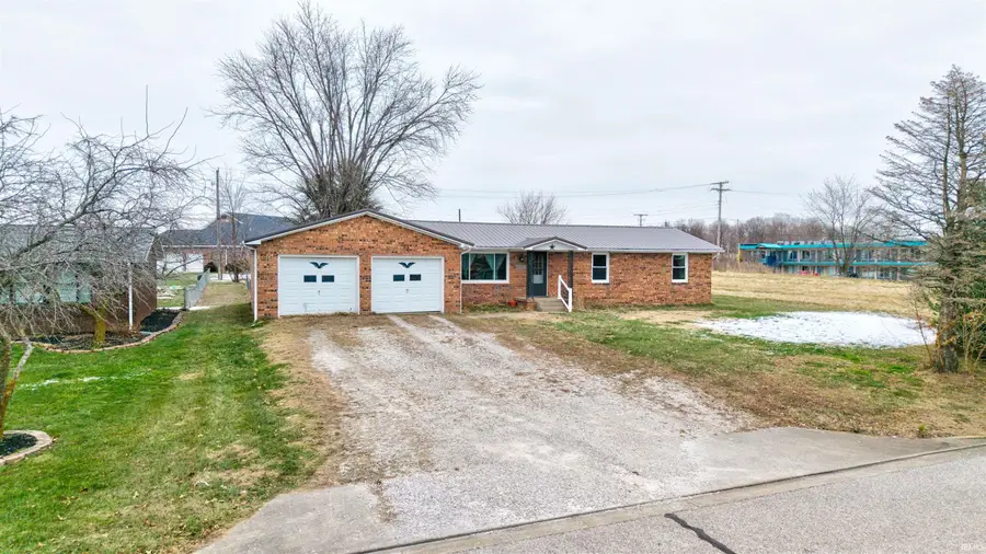 310 E 22nd Street, Huntingburg, IN 47542 - Image #2