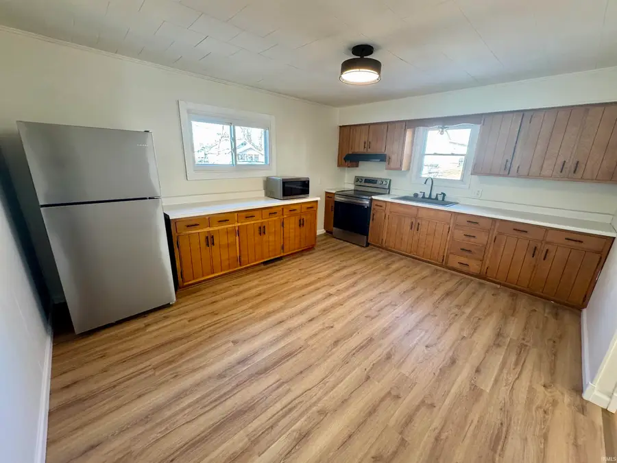 415 E Oak Street, Oakland City, IN 47660 - Image #2