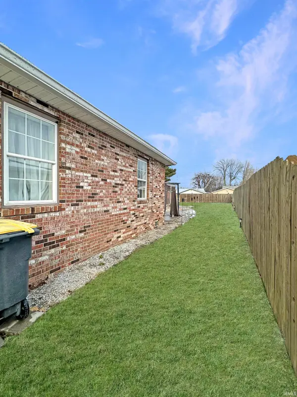 821 N East Street, Tipton, IN 46072