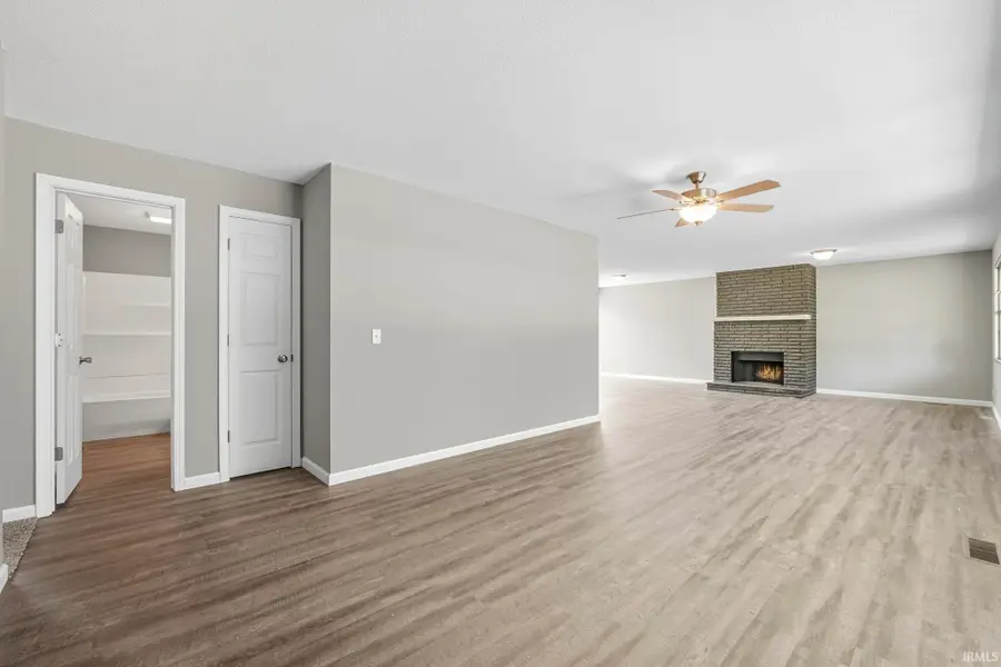 1186 Braeburn Drive, New Haven, IN 46774 - Image #3